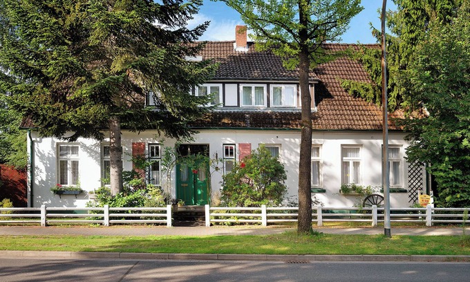 Schneverdingen Apartment | Apartment 'Kleine Ferienwohnung' with Private Garden and Wi-Fi