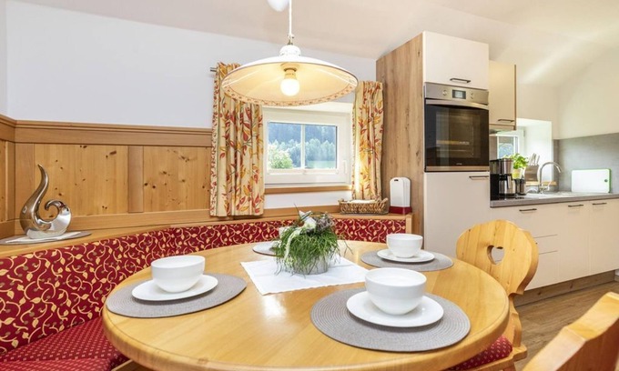 Flachau Bed & Breakfast | Apartment Klinglhub 2 (5 pers/2 bedrooms) - Pension Klinglhub