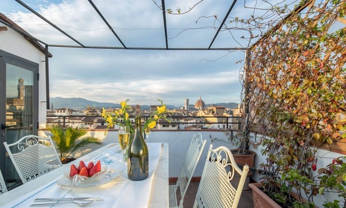 Oltrarno Villa | Apartment Krumkiri - Two Bedroom Villa, Sleeps 4