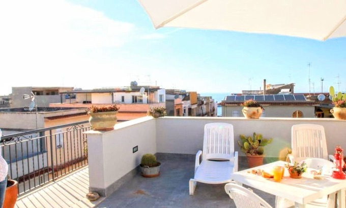 Balestrate Apartment | Apartment 'L'airone' with Sea View, Wi-Fi and Air Conditioning