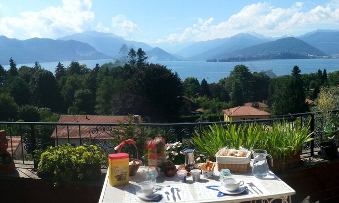 Cerro Apartment | Apartment 'L'attico Con Terrazza Vista Lago' with Lake View, Private Terrace and Wi-Fi
