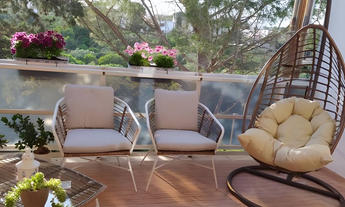 Noicattaro Apartment | Apartment 'La Dimora Del Benessere' with Balcony and Air Conditioning