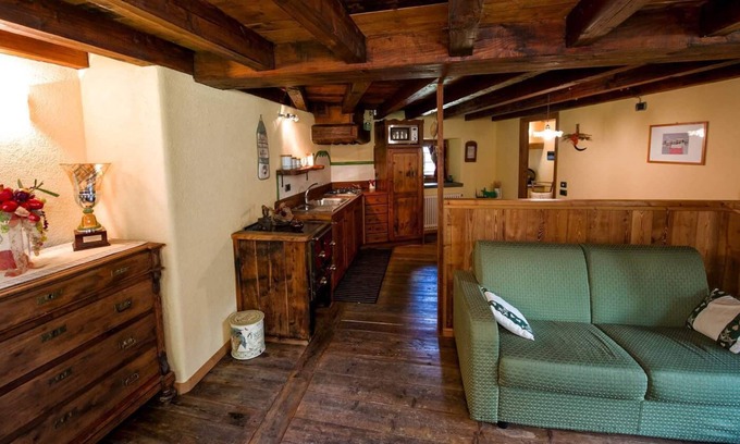 Grand Haury Apartment | Apartment "La Méizòn de Felise - Lo Piillo" with Mountain View, Garden & Wi-Fi