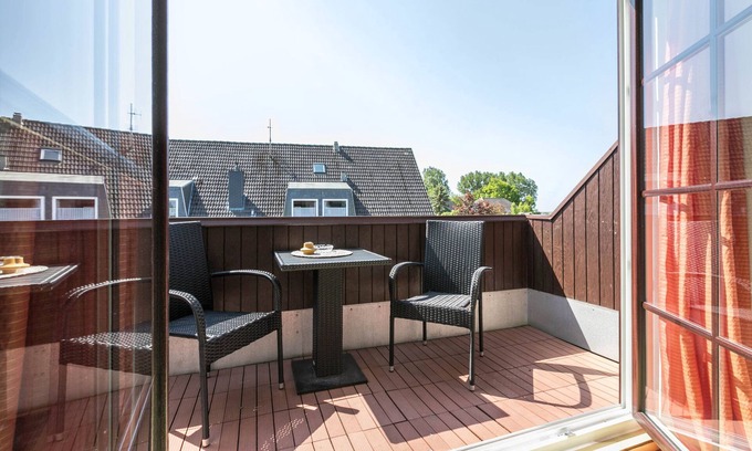 Stinteck Apartment | Apartment 'Landhaus Katharina' with Shared Terrace, Balcony and Wi-Fi