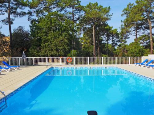 Maubuisson Apartment | Apartment Les Grands Pins-3 by Interhome