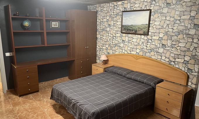 Villalba dels Arcs Apartment | Apartment 'Lo Perxe' with Mountain Views, Wi-Fi and Air Conditioning