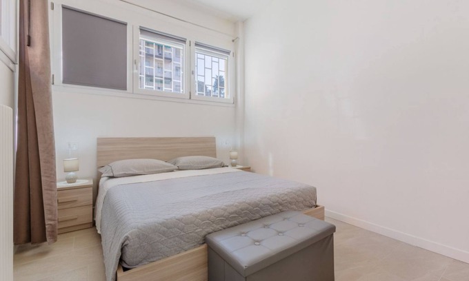 San Donato Apartment | Apartment located on the ground floor of a building.In 39 square meters of space it comfortably accommodates 2 people with a double bedroom.There is an uncovered parking space for the exclusive use of guests.The neighborhood is well served with two super