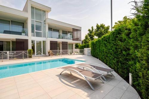 Lido di Jesolo Apartment | Apartment Luma with Pool