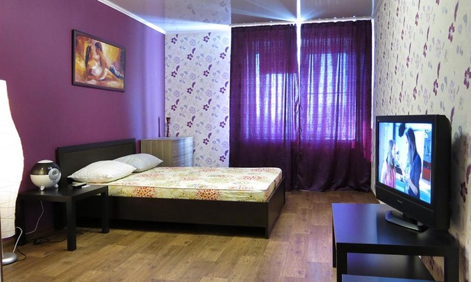 Omsk Apartment | Apartment Luxe with Jacuzzi on Maslennikova 45