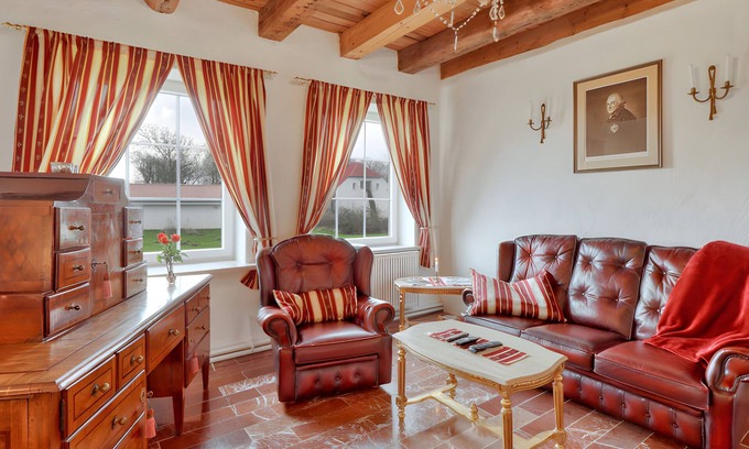 Horsbull Apartment | Apartment 'Maisonette Suite' with Shared Garden and Wi-Fi
