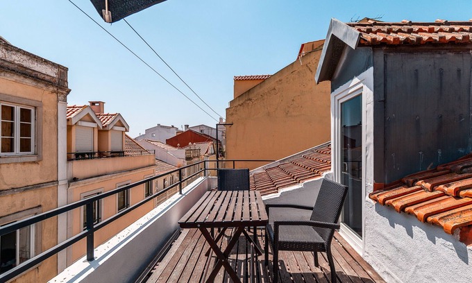 Santos Apartment | Apartment 'Madragoa' with Private Terrace, Balcony and Wi-Fi