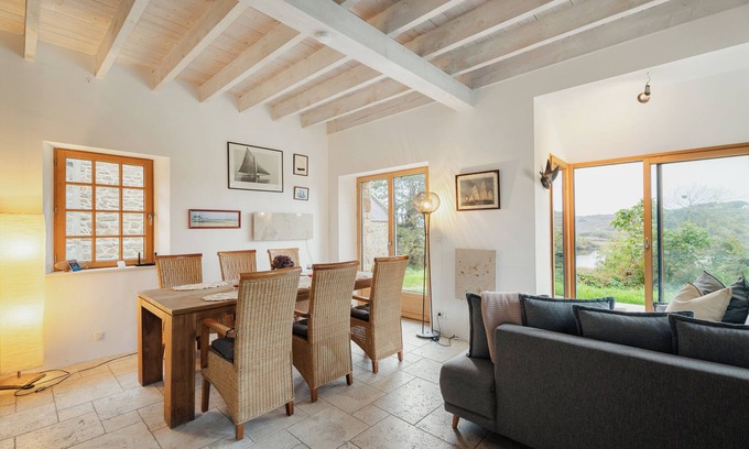 Cancale House | Apartment 'Maison Mer' with Sea View, Shared Terrace and Private Garden