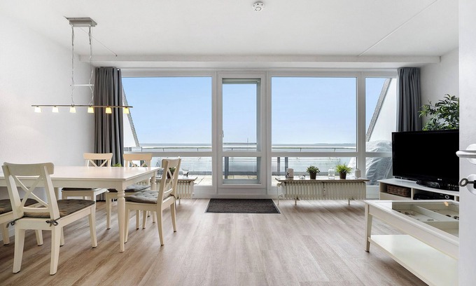 Schilksee Apartment | Apartment 'Meerblick' with Sea View, Balcony and Wi-Fi