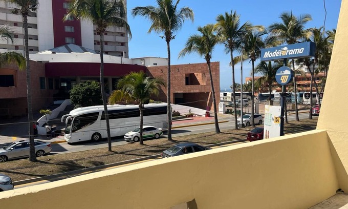 Zona Dorada Apartment | Apartment meters from the beach