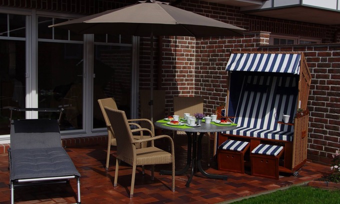 Norddeich Apartment | Apartment Miamaris 5*, exclusive, close to the beach, quiet, WLAN, beach chair, bicycles