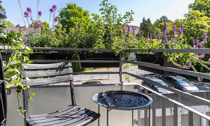 Gluecksburg Apartment | Apartment 'Mit Badestrand' with Balcony