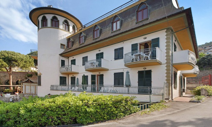 Moneglia Apartment | Apartment "Monolocale Moneglia 25" with Shared Pool & Wi-Fi