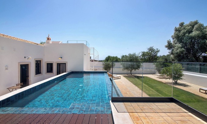 Almancil Apartment | Apartment 'Monte Gerações 4' with Shared Pool, Wi-Fi and Air Conditioning