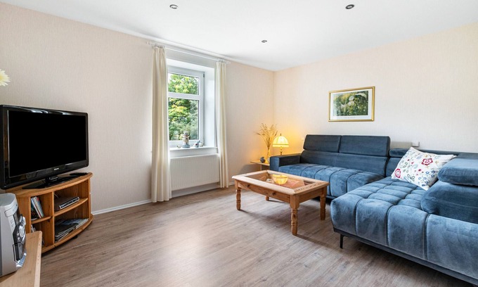 Kronprinzenkoog Apartment | Apartment 'Morgensonne' with Shared Terrace, Shared Garden and Wi-Fi