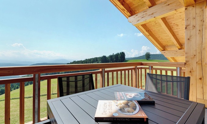 San Genesio Atesino Apartment | Apartment 'Moserhof Wohnung Lavendel' with Mountain View, Balcony and Wi-Fi