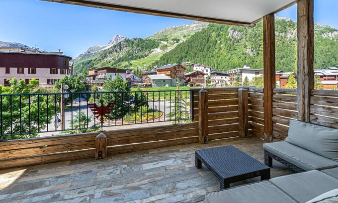 Val-d'Isere Villa | Apartment Mylan - Three Bedroom Villa, Sleeps 6