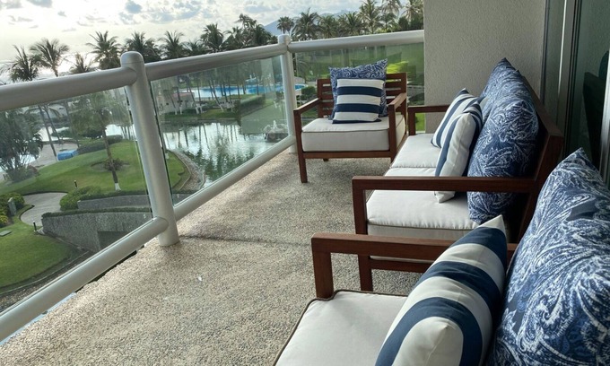 Playa Diamante Apartment | Apartment next to María Bonita beach