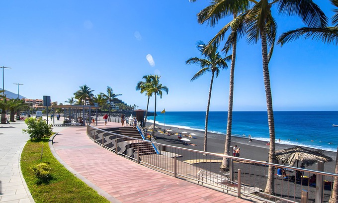 Puerto Naos Apartment | Apartment 'Naos' with Sea View, Wi-Fi and Air Conditioning