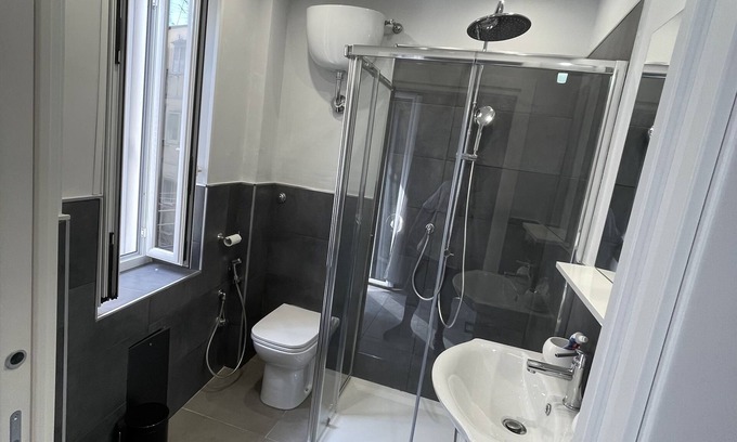 Quartieri Spagnoli Apartment | Apartment naples center House D10S Spanish quarters