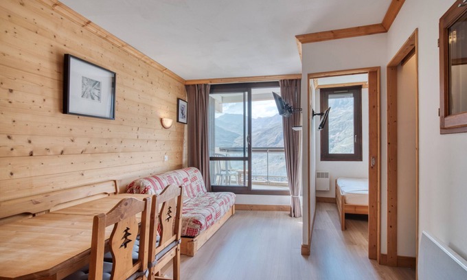 Reberty Apartment | Apartment 'N° 46' with Mountain View and Balcony