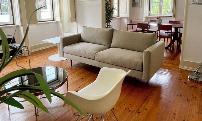 Sintra Apartment | Apartment of charm with garden in Sintra center