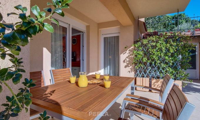 Vinkuran Apartment | Apartment OLIVE with private garden 250m2