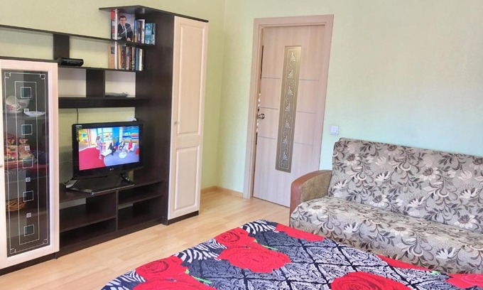 Kirov Apartment | Apartment on Surikhova 52