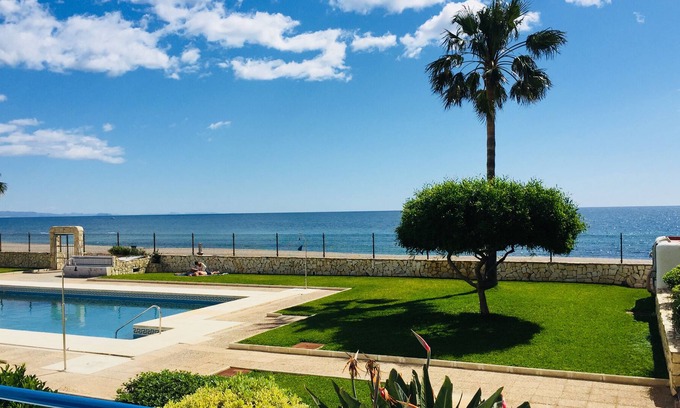 Vista de los Angeles-Rumina Apartment | Apartment on the first line of the beach