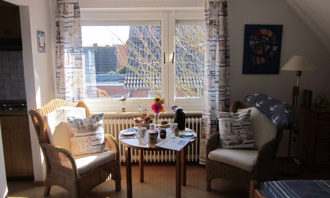 Norddeich Apartment | Apartment on the upper floor in a quiet location with garden use