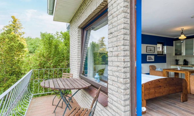 Kronsgaard Apartment | Apartment 'Ostseeblick Fewo 5' with Private Terrace and Wi-Fi