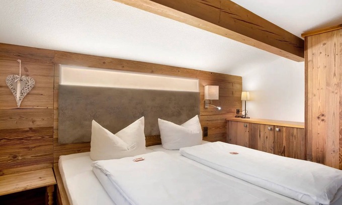 Reit im Winkl Apartment | Apartment 'Panorama - Appartement 6' with Mountain View, Private Terrace and Wi-Fi