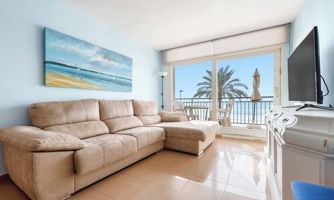 Cunit Apartment | Apartment 'Playa Primera Linea' with Sea View, Shared Pool and Private Terrace