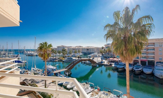 Frejus Port Apartment | Apartment Port d'Attache-10 by Interhome