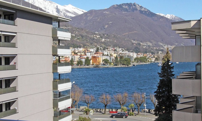 Locarno Apartment | Apartment practically on the lake promenade in a central and sunny location
