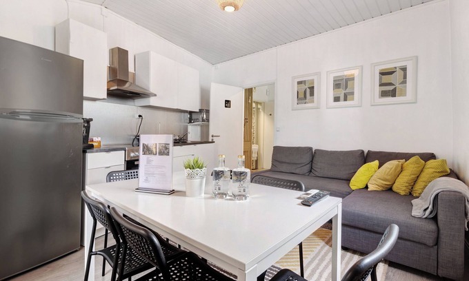 Old Town Apartment | Apartment 'Prestigegoldresidence 2 - Old Town' with Balcony, Wi-Fi and Air Conditioning
