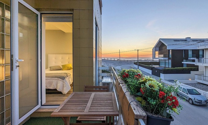 Costa Nova do Prado Apartment | Apartment 'Costa Nova Ocean View' with Sea View, Wi-Fi and Air Conditioning