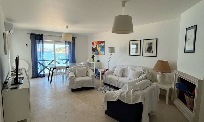 Sao Martinho do Porto Apartment | Apartment with Stunning Beach View, Very Cozy and Comfortable