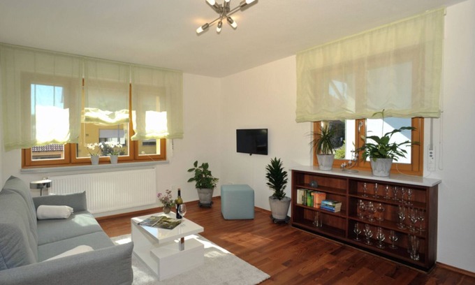 Karlsbad Apartment | Apartment 'Refugium' with Outdoor seating area and Wi-Fi