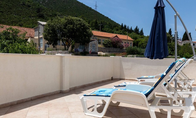 Hodilje Apartment | Apartment Relax Ston - Two Bedroom Apartment with Terrace