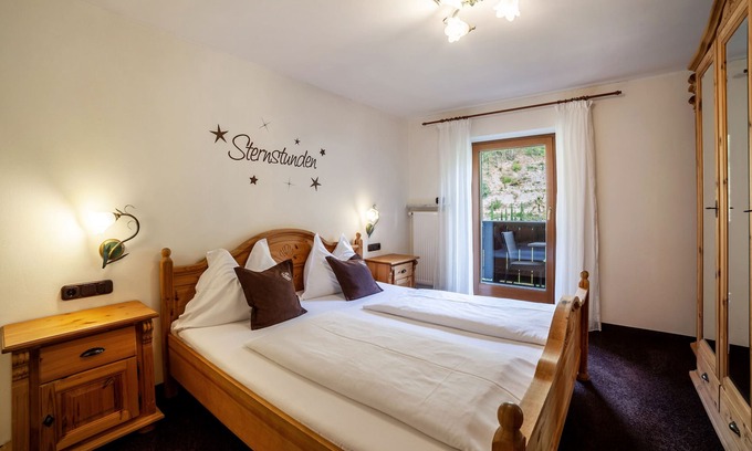 Tirolo Apartment | Apartment 'Residence Fischerhof Superior B7' with Mountain View, Shared Pool and Wi-Fi