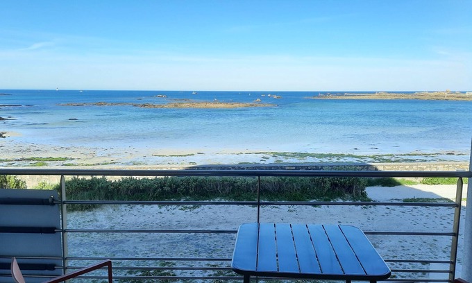 Penmarch Apartment | Apartment 'Rêve Bleu, 2 P' with Sea View, Private Terrace and Wi-Fi