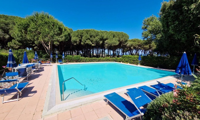 Punta Ala Apartment | Apartment 'Rex Lo Scoglietto - Bilocale 15' with Communal Pool, Wi-Fi and Air Conditioning