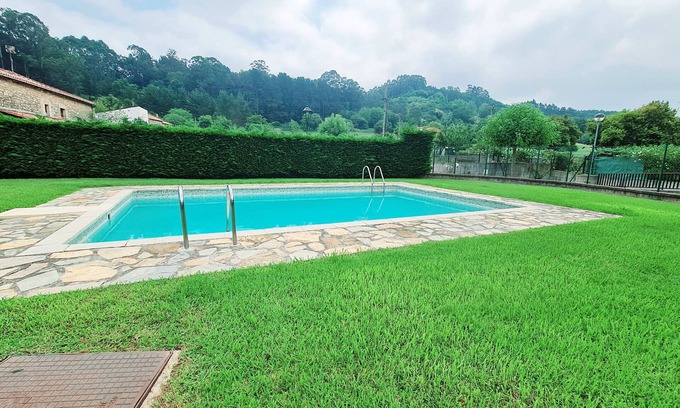Castaneda Apartment | Apartment 'Romántico Con Piscina' with Mountain View, Shared Pool and Wi-Fi