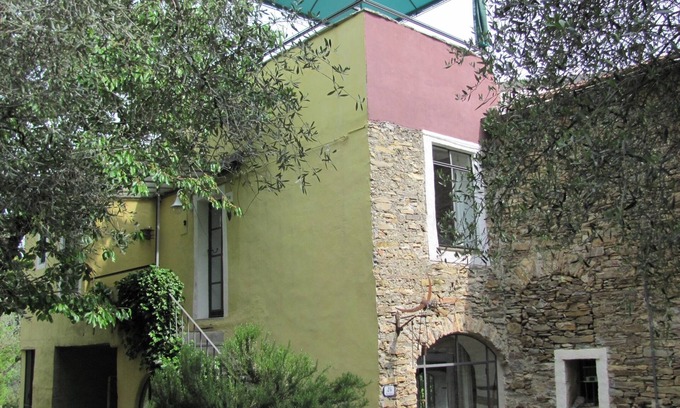 Dolcedo Apartment | Apartment 'Romantisches Appartamento Oliva' with Sea View, Private Terrace and Wi-Fi