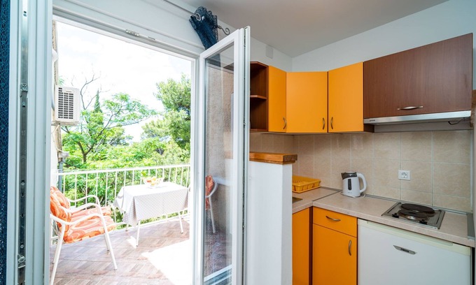 Srebreno Apartment | Apartment & Rooms Papa - Studio Apartment with Balcony and Partial Sea View